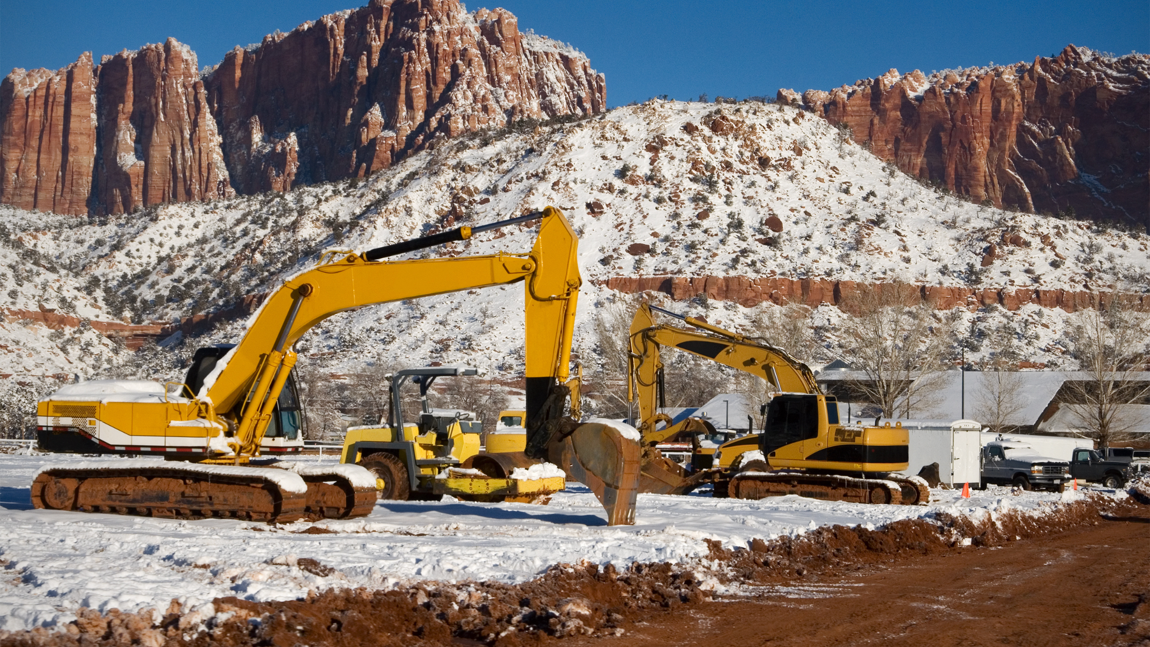 Seasonal Solutions: Leveraging Portable Storage Sheds for Weather-Resistant Construction